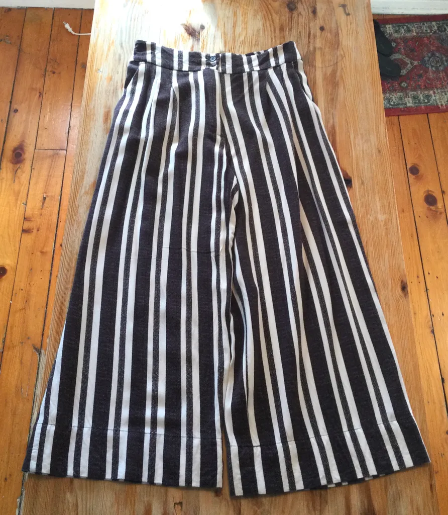 H&M Wide-Leg Cropped Pants photo 1