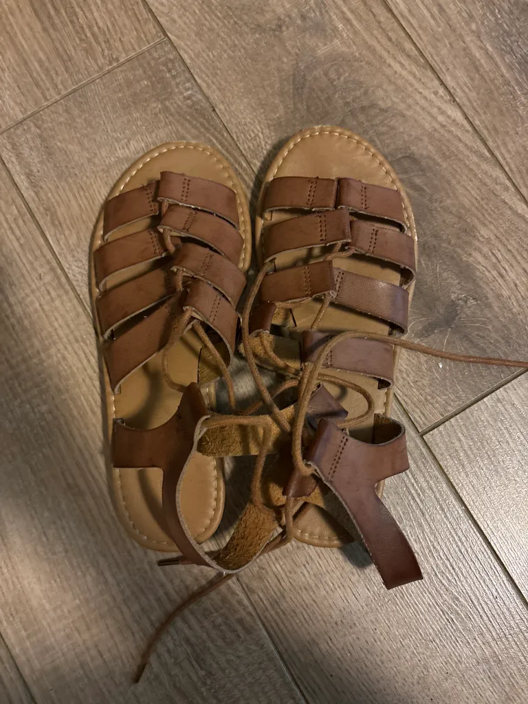 Sandals  photo 1