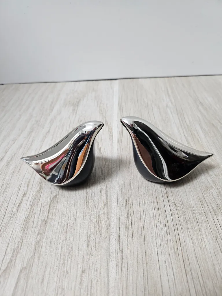 Shiny Salt and Pepper Shakers photo 1