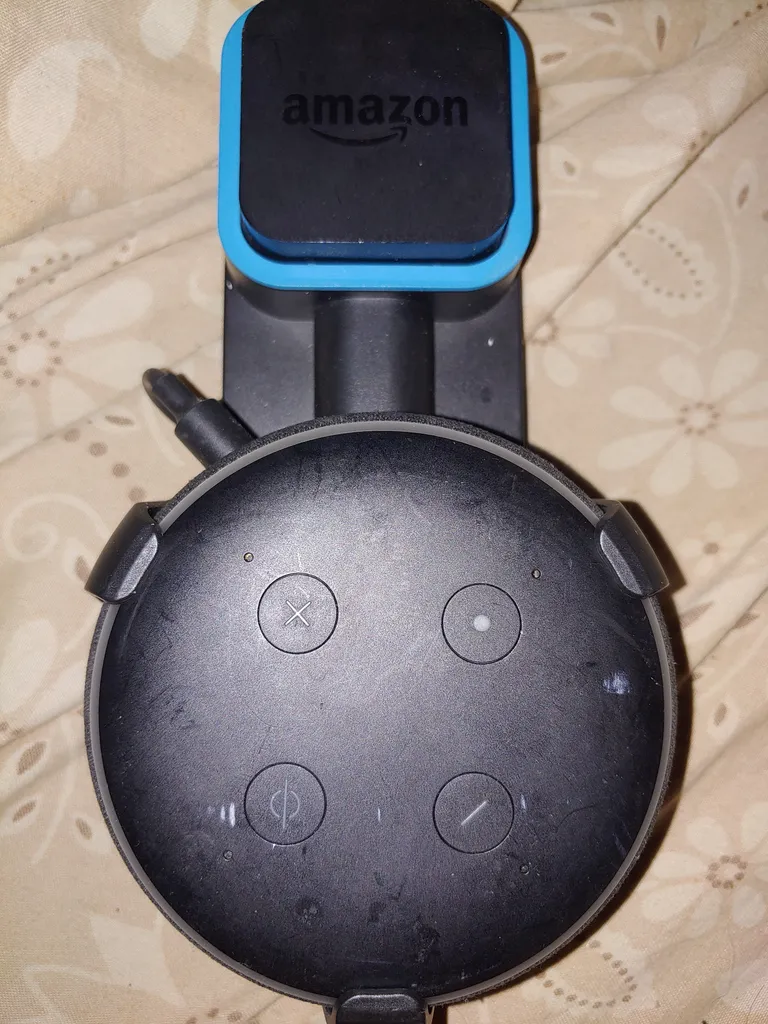 Amazon echo dot  photo 1