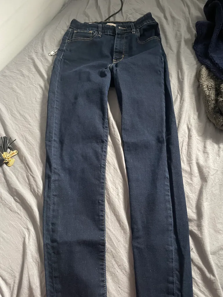 2 pairs of jeans  photo 1
