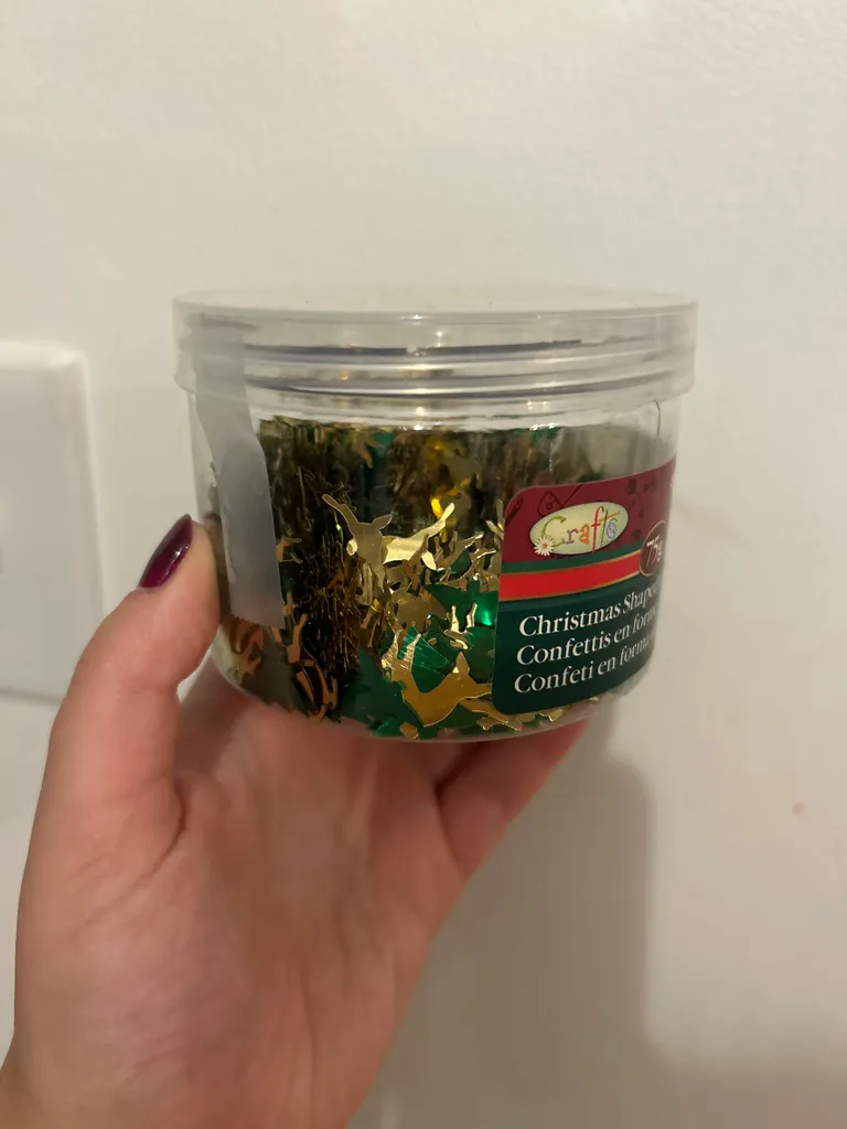 Christmas confetti photo 1