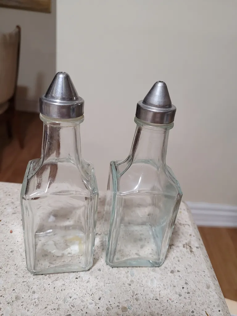 Oil and vinegar bottle set photo 1