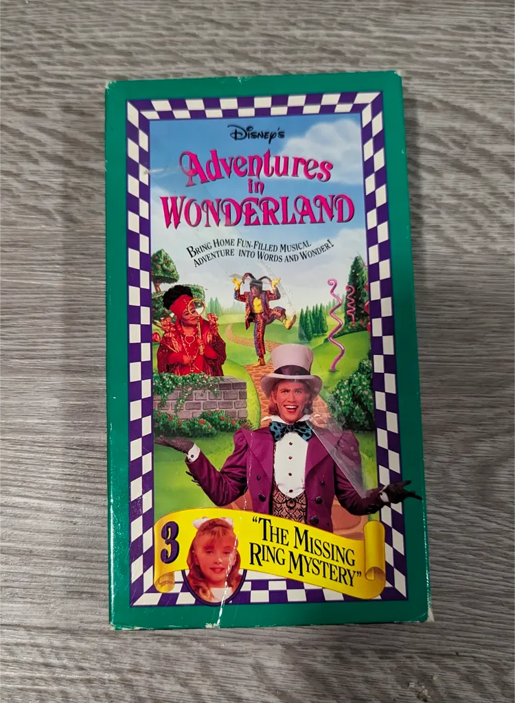 Disney's Adventures in Wonderland VHS Tape photo 1