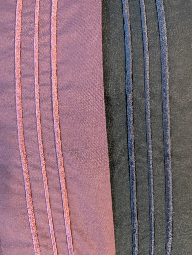 Queen bed sheet sets (2) photo 1