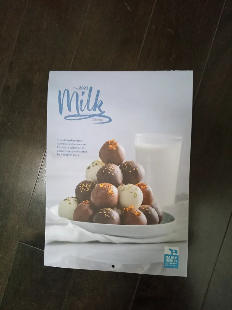 Free 2023 milk calendar photo 1