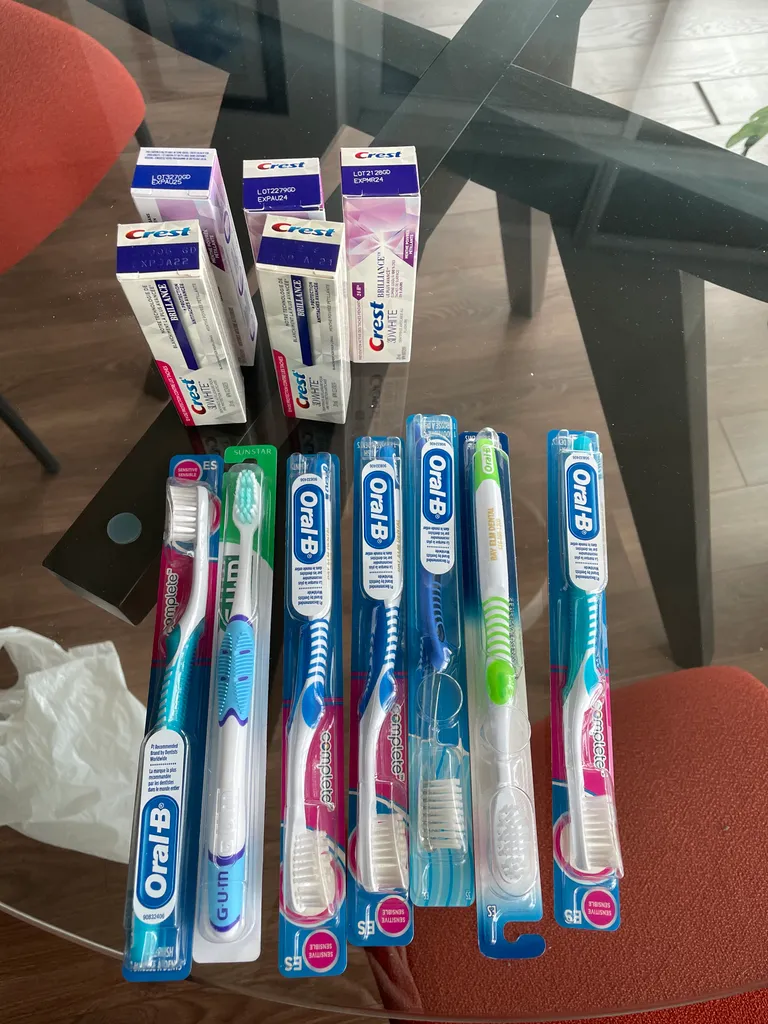 Toothbrushes photo 1