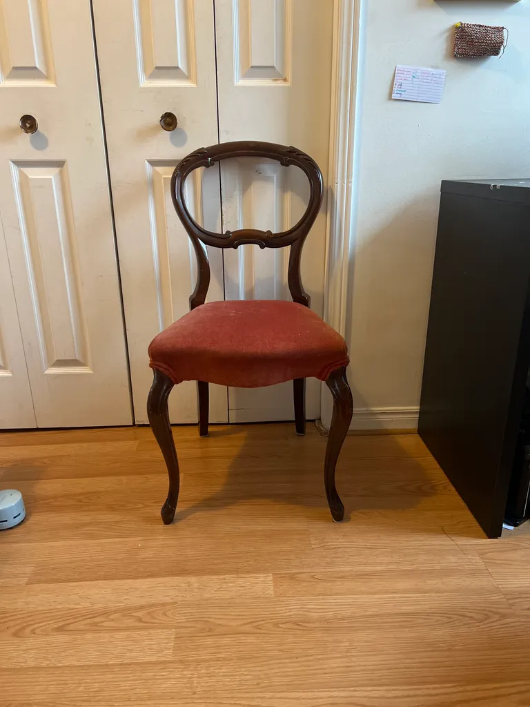 Vintage Chaise  photo 1