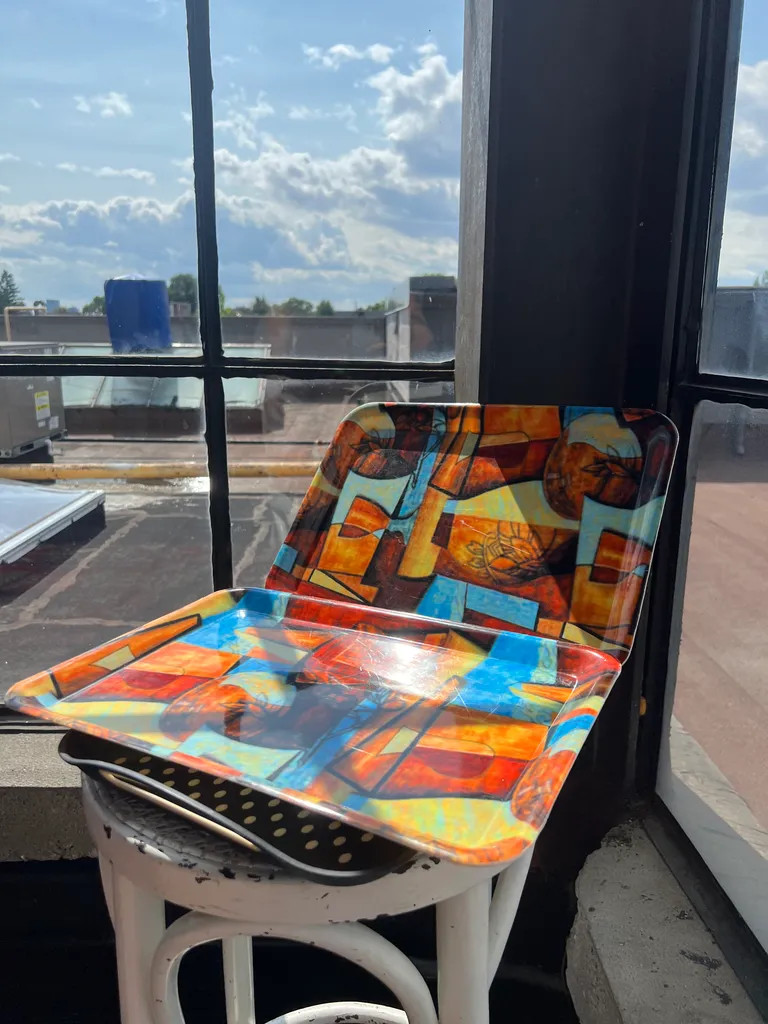 Plastic Decorative and Non-Slip Trays photo 1