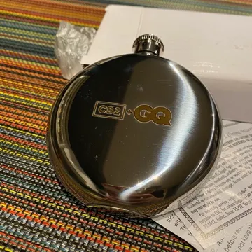 Round 5oz Stainless Steel Flask - BRAND NEW photo 1