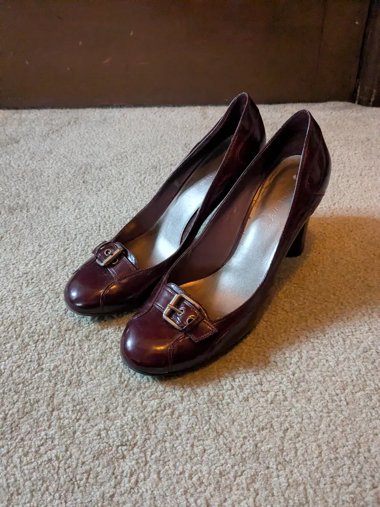 Nine West Burgundy Heels size 7.5 photo 1