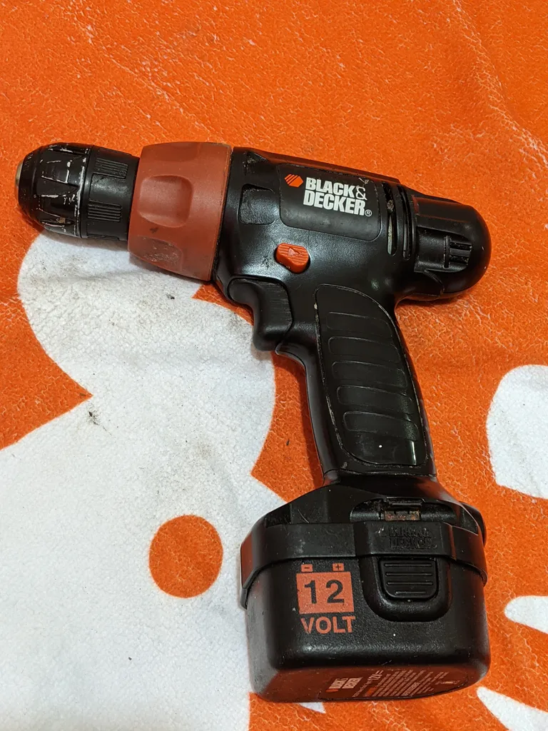 Black and Decker Rotary Drill - Untested photo 1