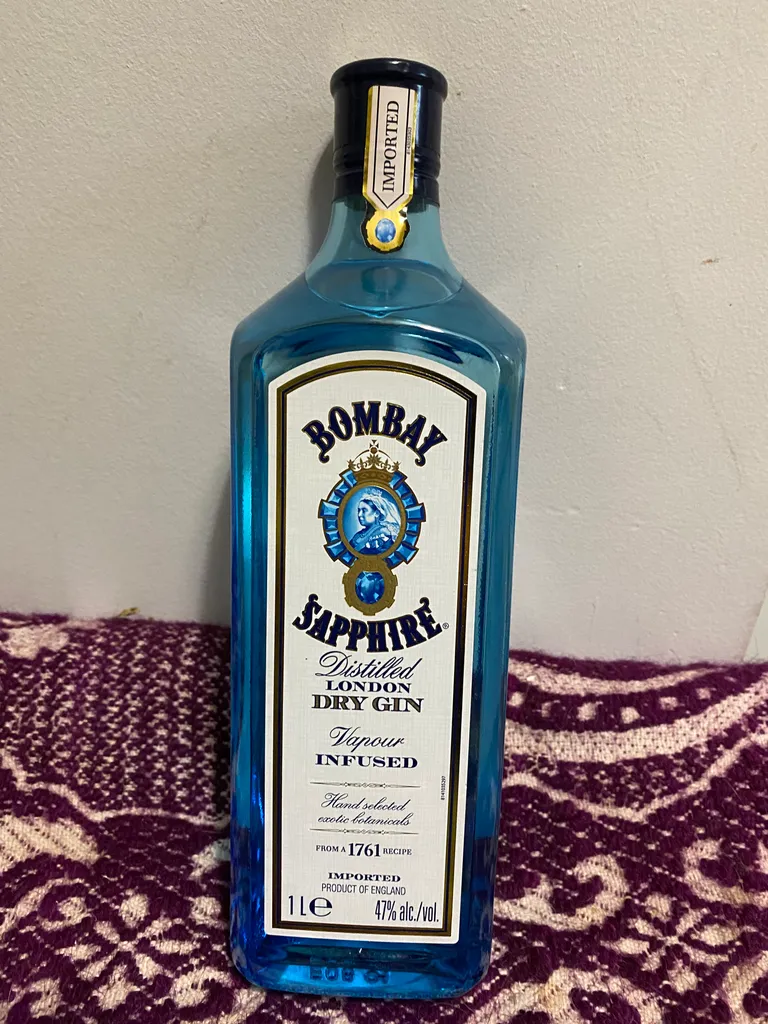 Bombay Sapphire Gin photo 1