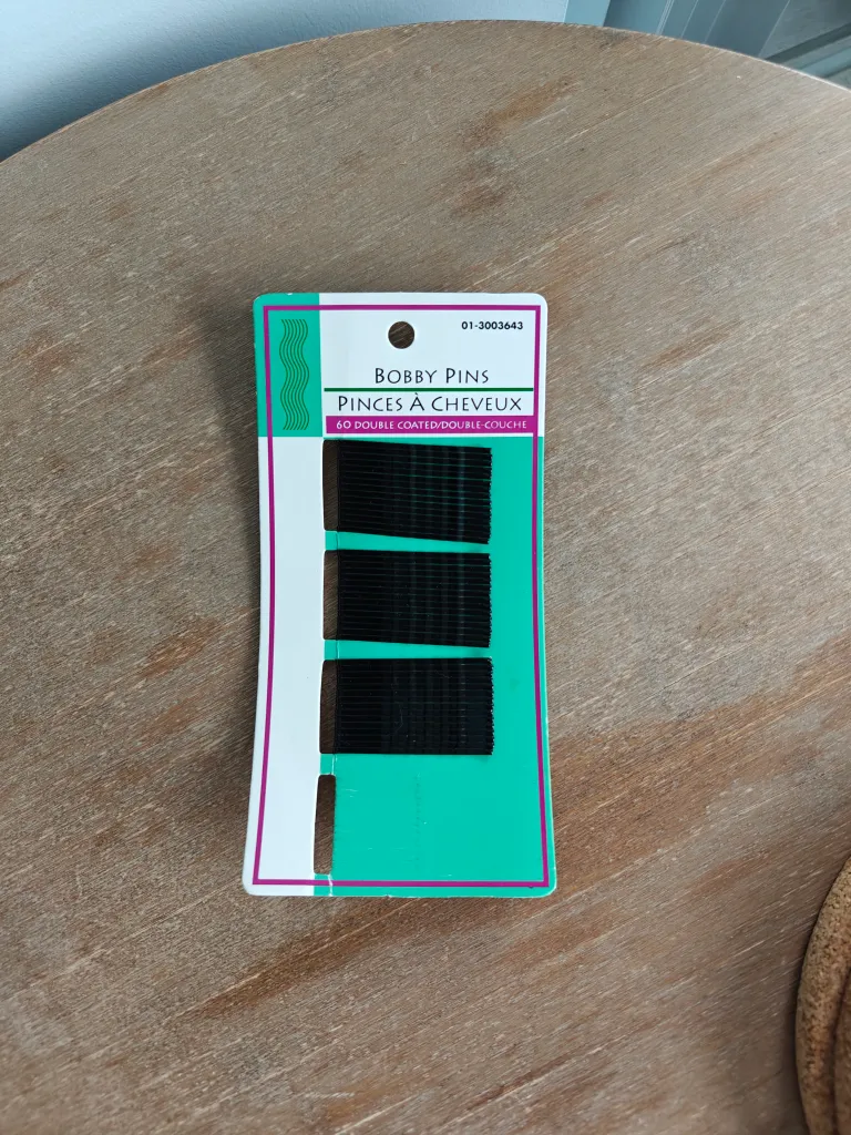 🆓 Black Bobby Pins photo 1