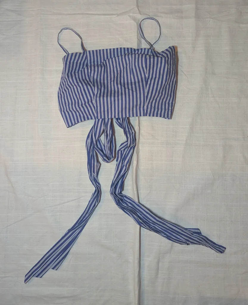 Tie up crop top photo 1