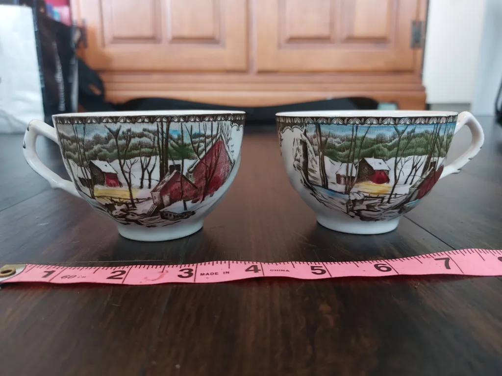 2 cute teacups  photo 1