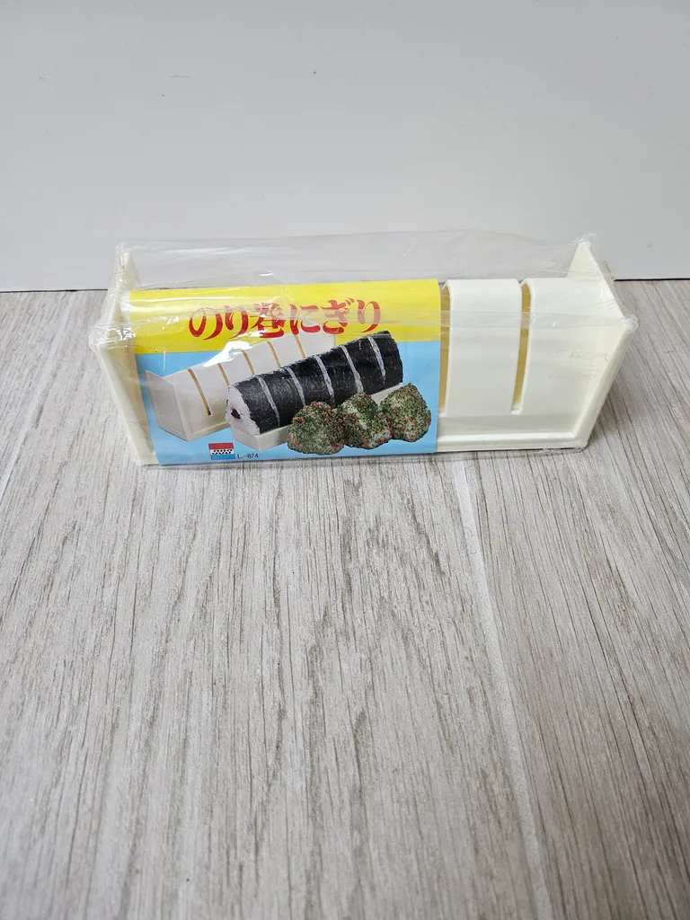 BNIP rice roll/rice ball maker photo 1