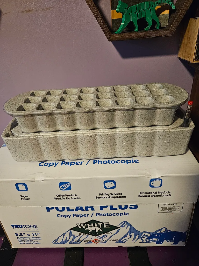 Plant starter tray photo 1