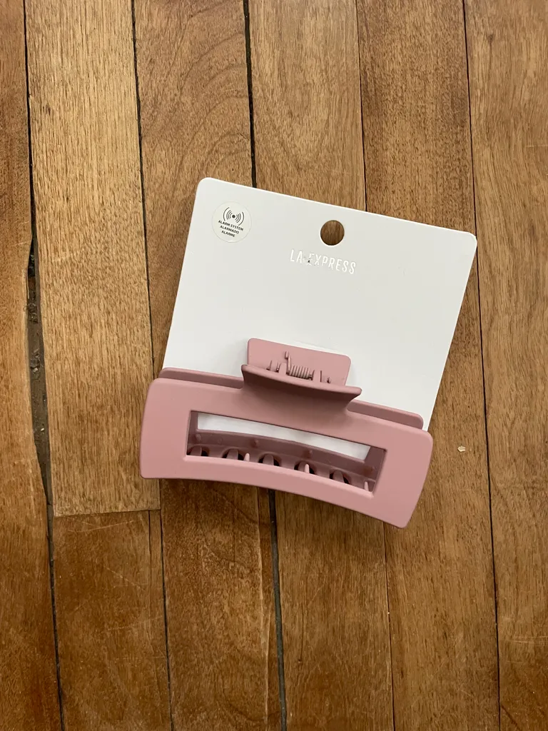 BNIB hair clip photo 1