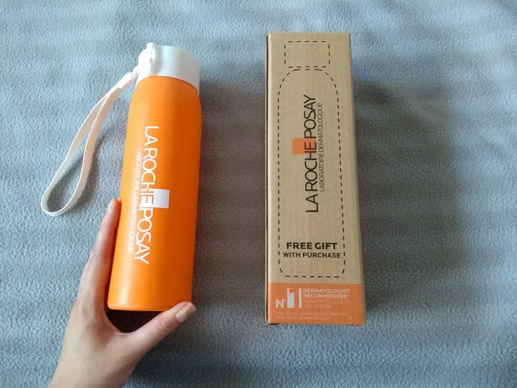 Water bottle photo 1