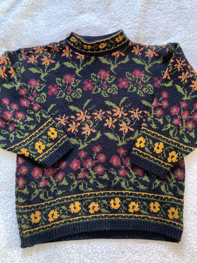 Vintage Knit Sweater M photo 1