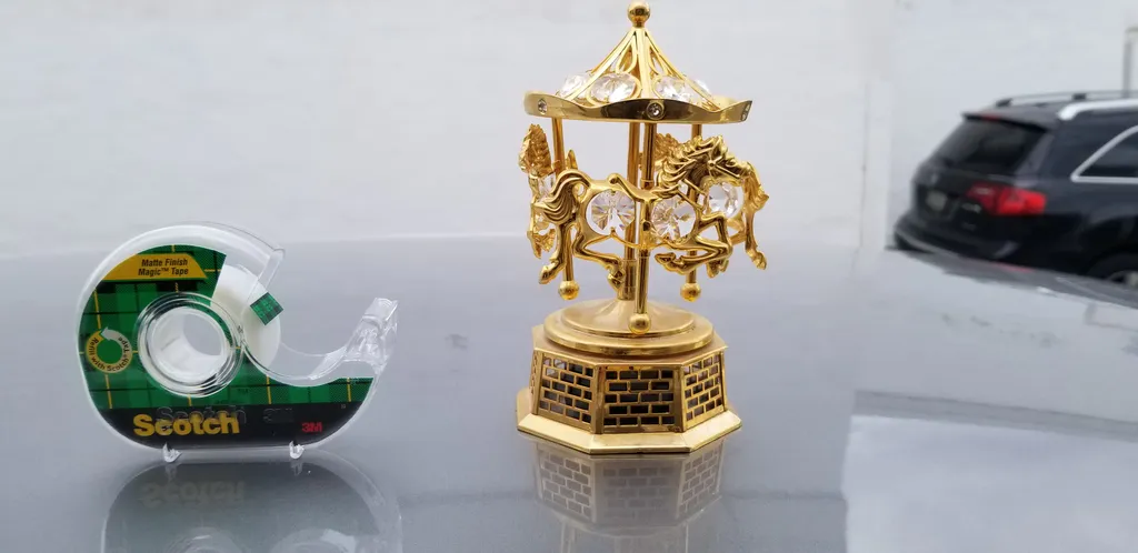 Real gold music carousel photo 1