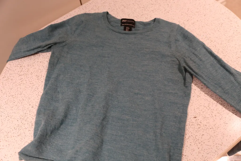 JNY Sweater S photo 1