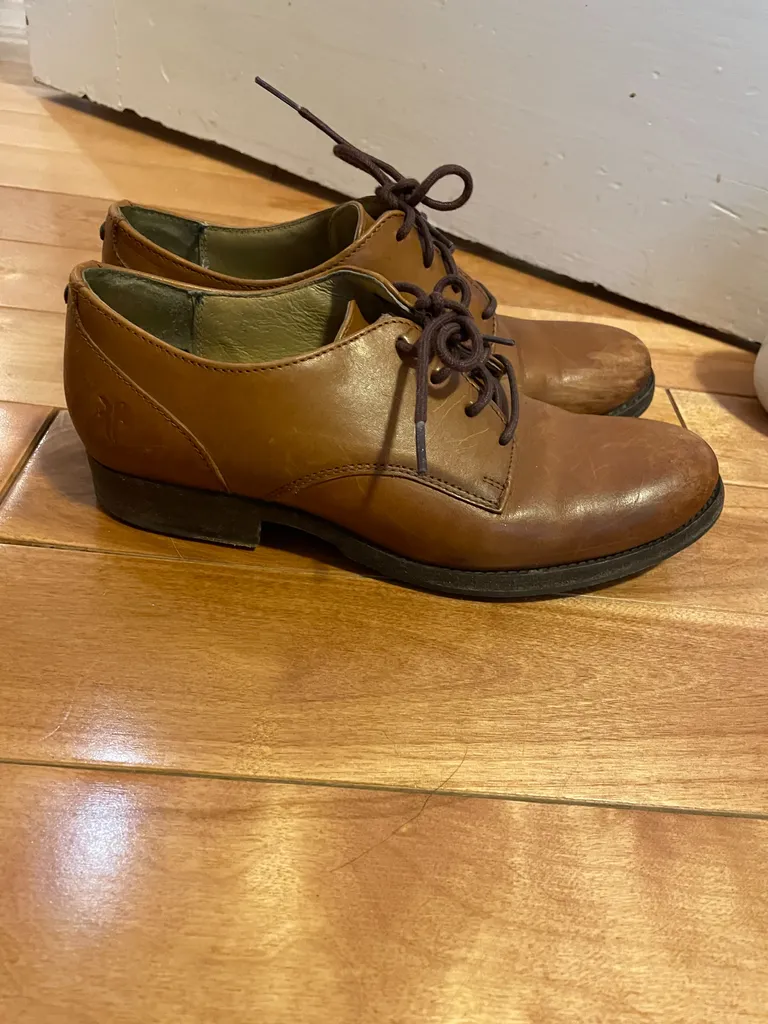Frye Oxford Shoes - size 6 photo 1