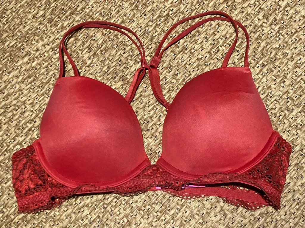 La Senza 34D photo 1