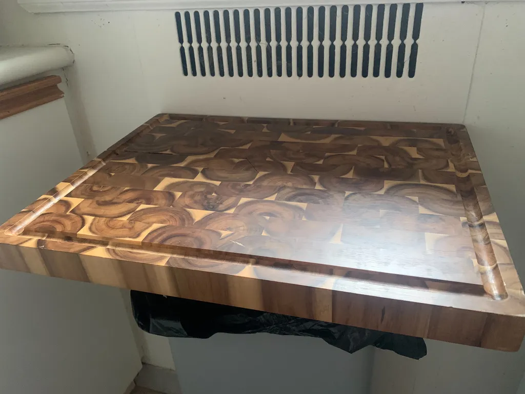 Cutting Board (Cracked) photo 1