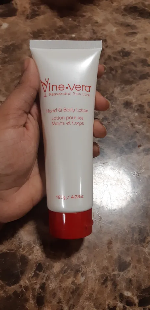 Vine.vera hand & body lotion  photo 1