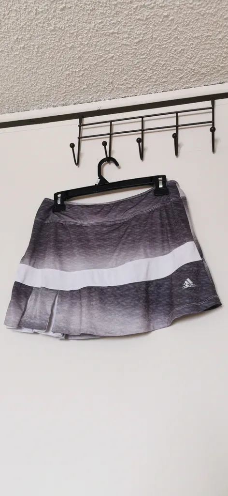 Adidas women's skirt M photo 1