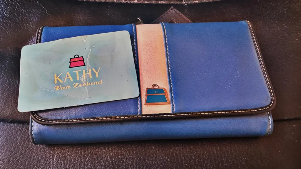 (BRAND NEW) Kathy Van Zeeland… Women’s Wallet photo 1