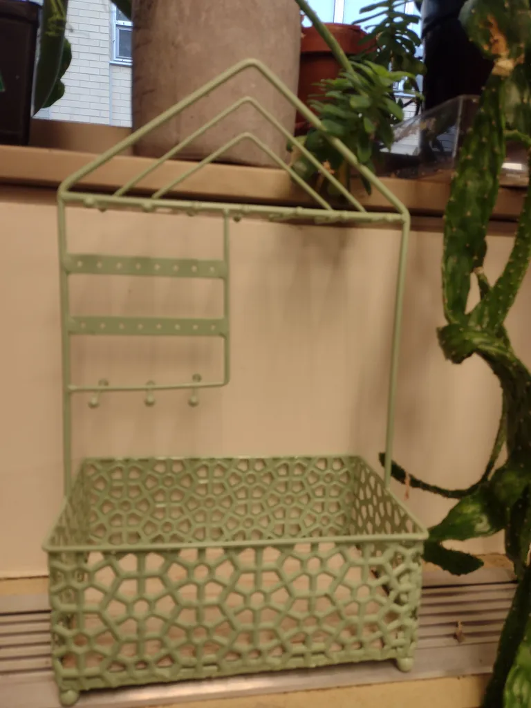 Jewelry holder photo 1