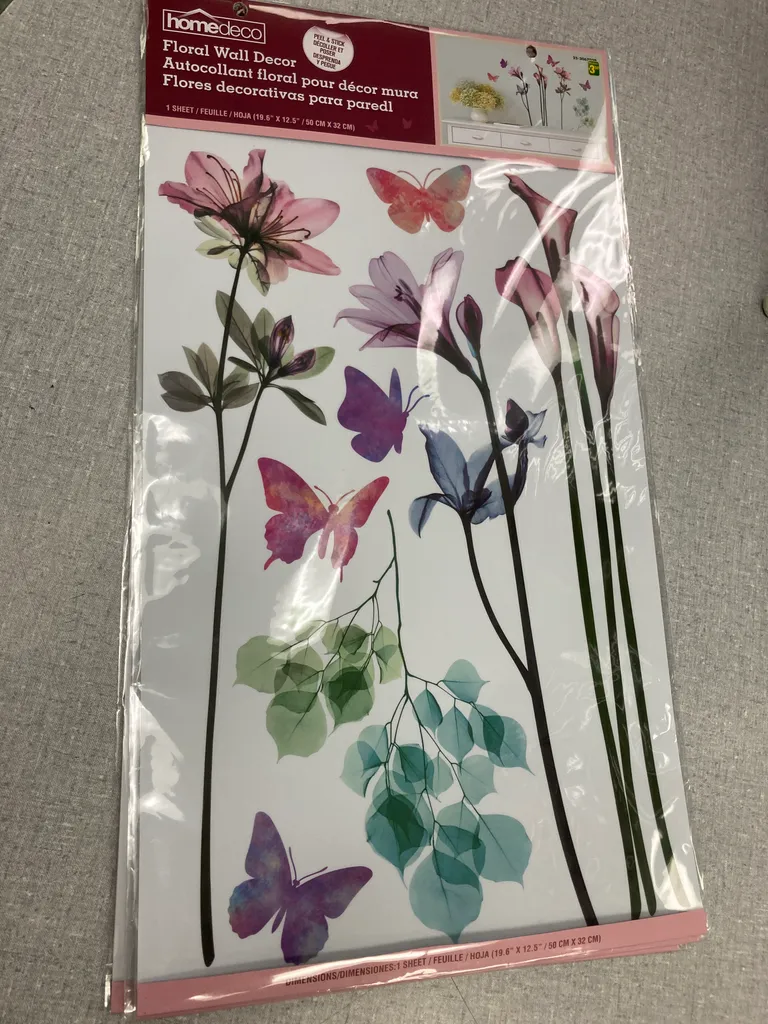 Floral wall decor photo 1