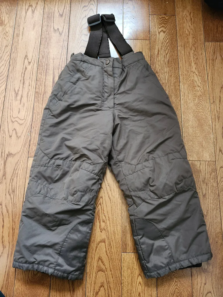 Snowpants - size 4 photo 1