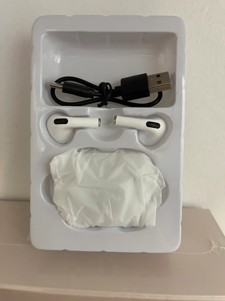 Wireless Earbuds photo 1