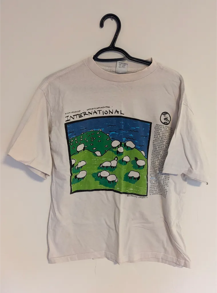 Vintage Johnny Sampson Boston University T-Shirt - Men's Medium photo 1