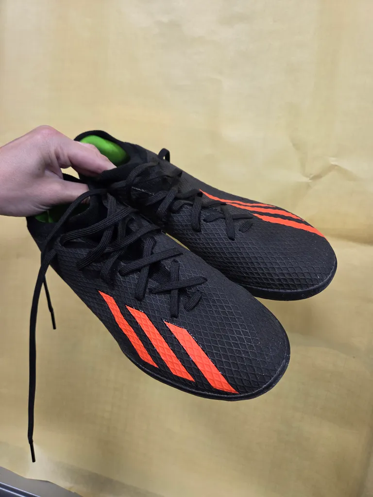 Mens 10 Adidas Indoor soccer shoes  photo 1