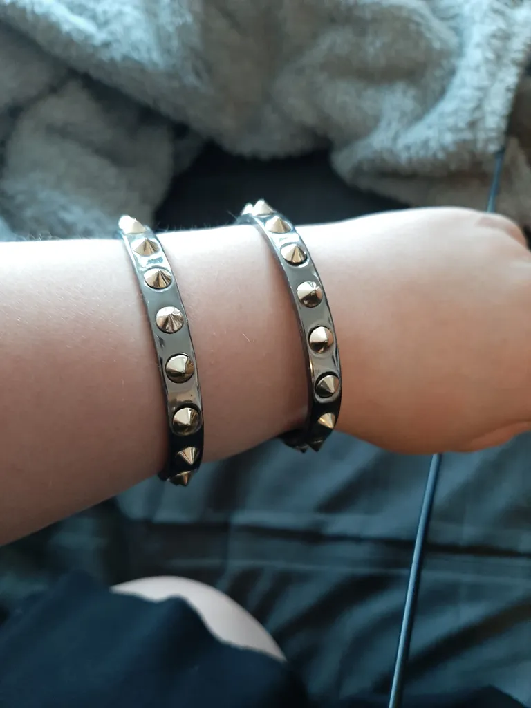Spiked cuff bracelet photo 1