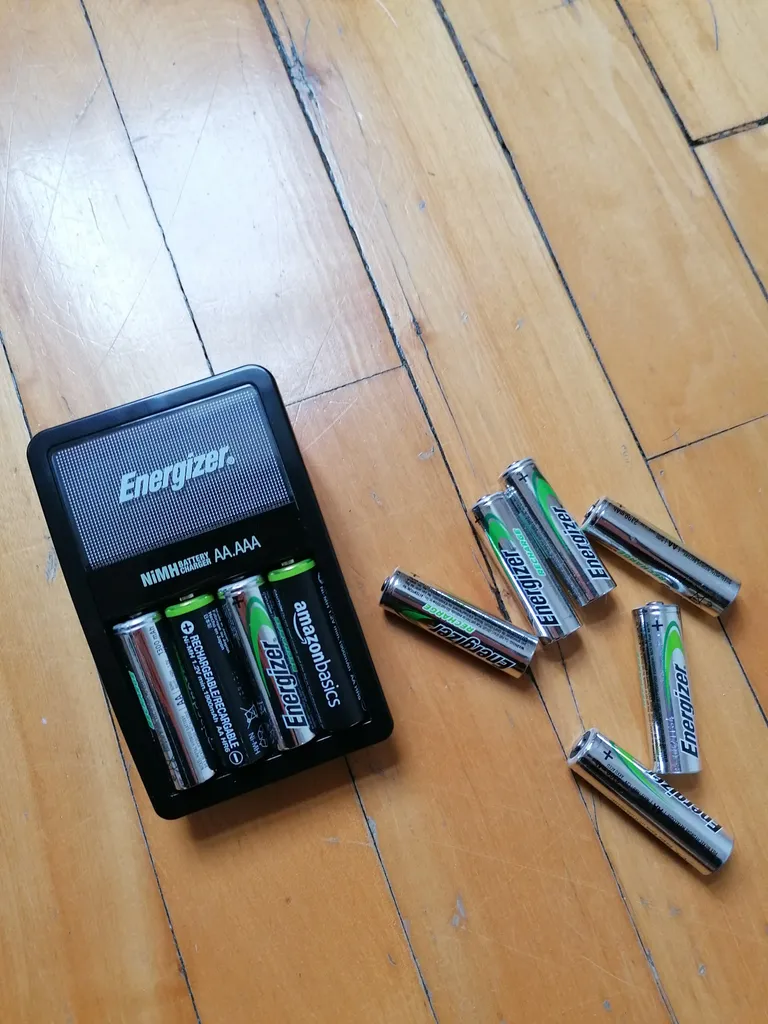 Battery Charger  photo 1