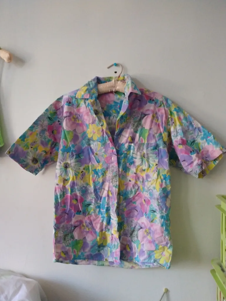 Vintage floral T-shirt blouse photo 1