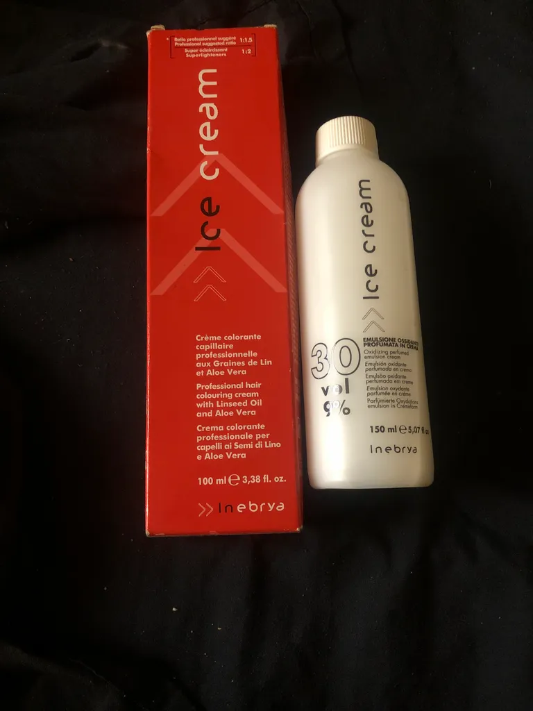 Ice cream red hair colour and emulsifier  photo 1