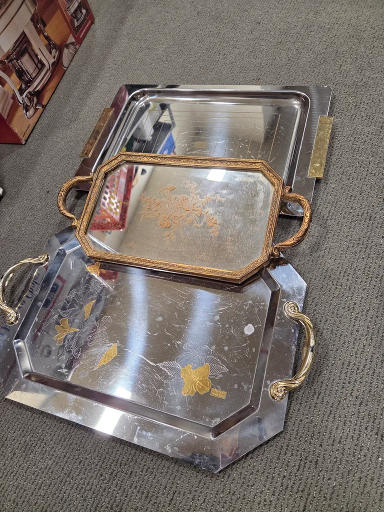 Gold n metel 3 trays  photo 1