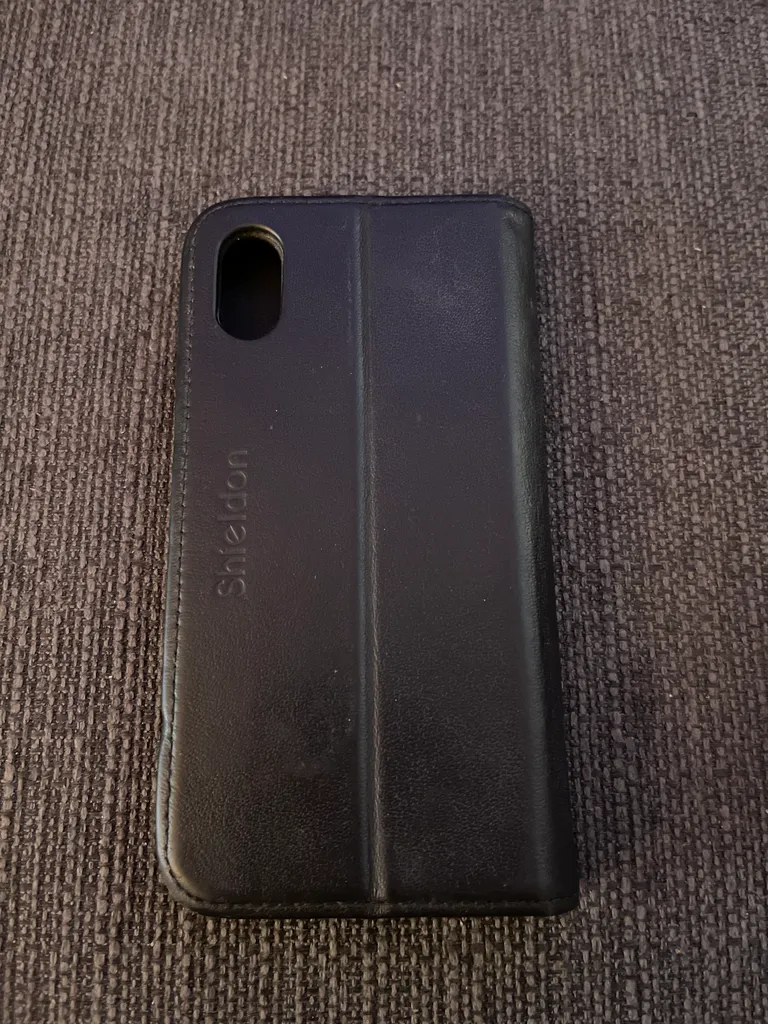  iPhone XR folio photo 1