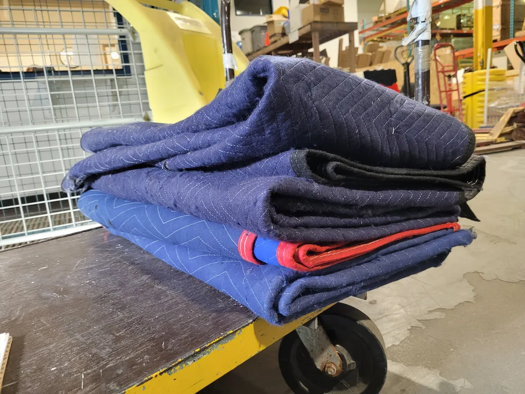 Used moving blankets  photo 1