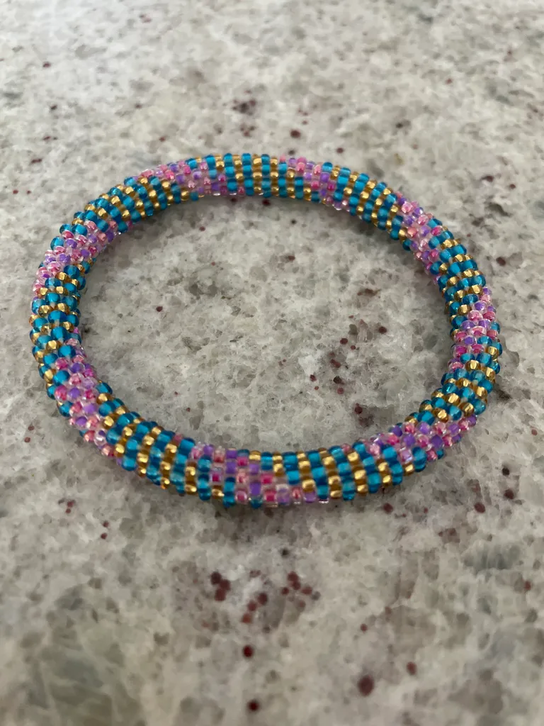 Handmade bead bracelet  photo 1