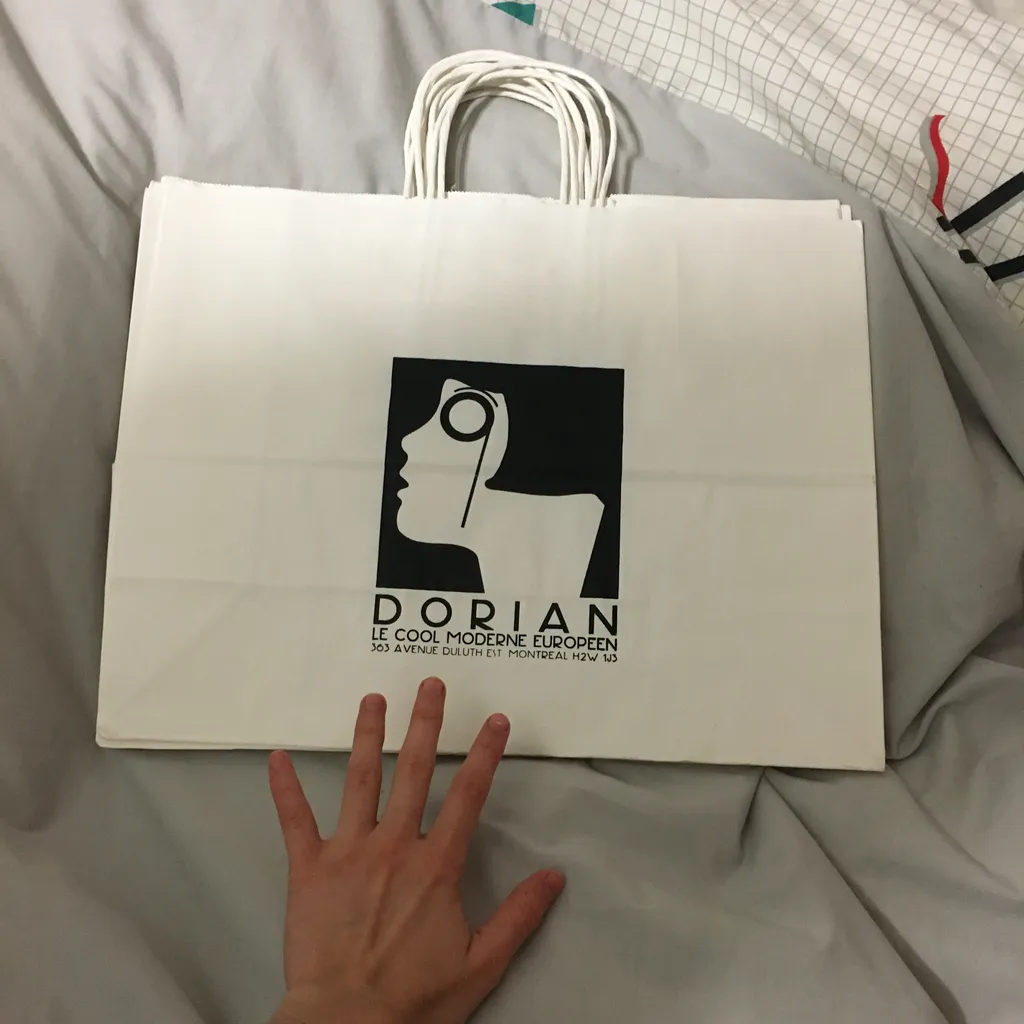 Modern paper shopping bags  photo 1