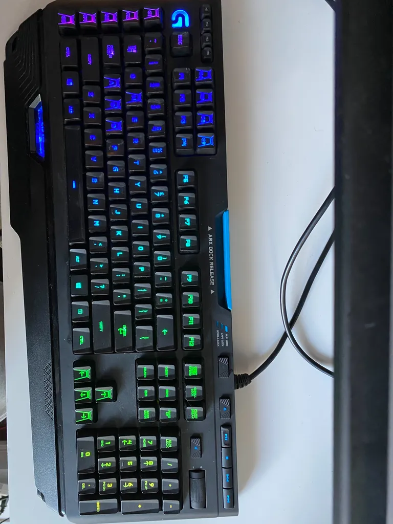Logitech G910 Orion Spark gaming keyboard  photo 1