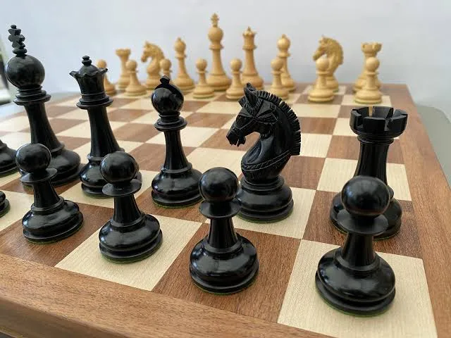 Chess set photo 1
